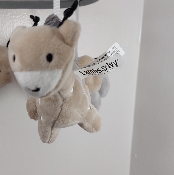 Lambs & Ivy Mobile Wheel with Plush Safari Animals- Replacement or Stand-alone - Picture 7 of 10